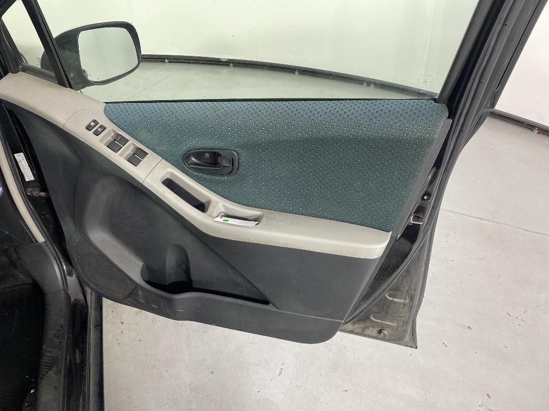 Photo '15' of Toyota Vitz