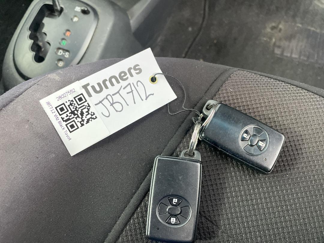 Photo '22' of Toyota Vitz