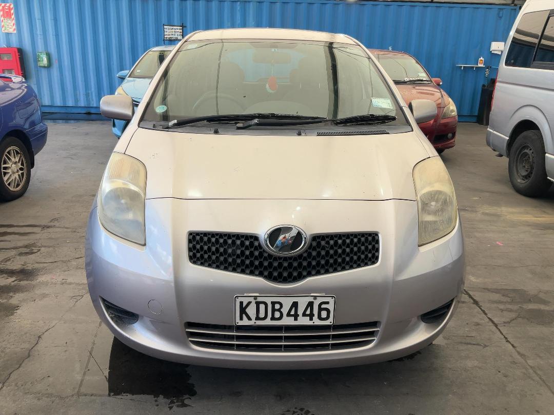 Photo '5' of Toyota Vitz