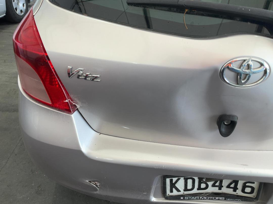 Photo '16' of Toyota Vitz