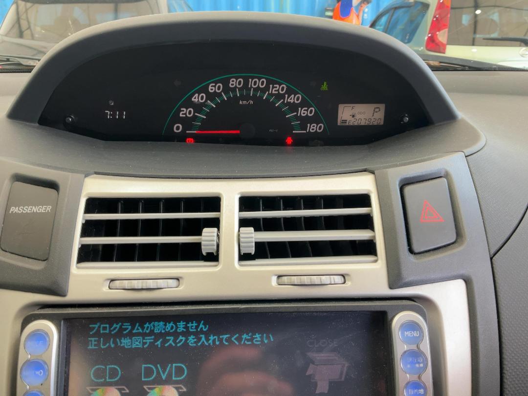 Photo '26' of Toyota Vitz