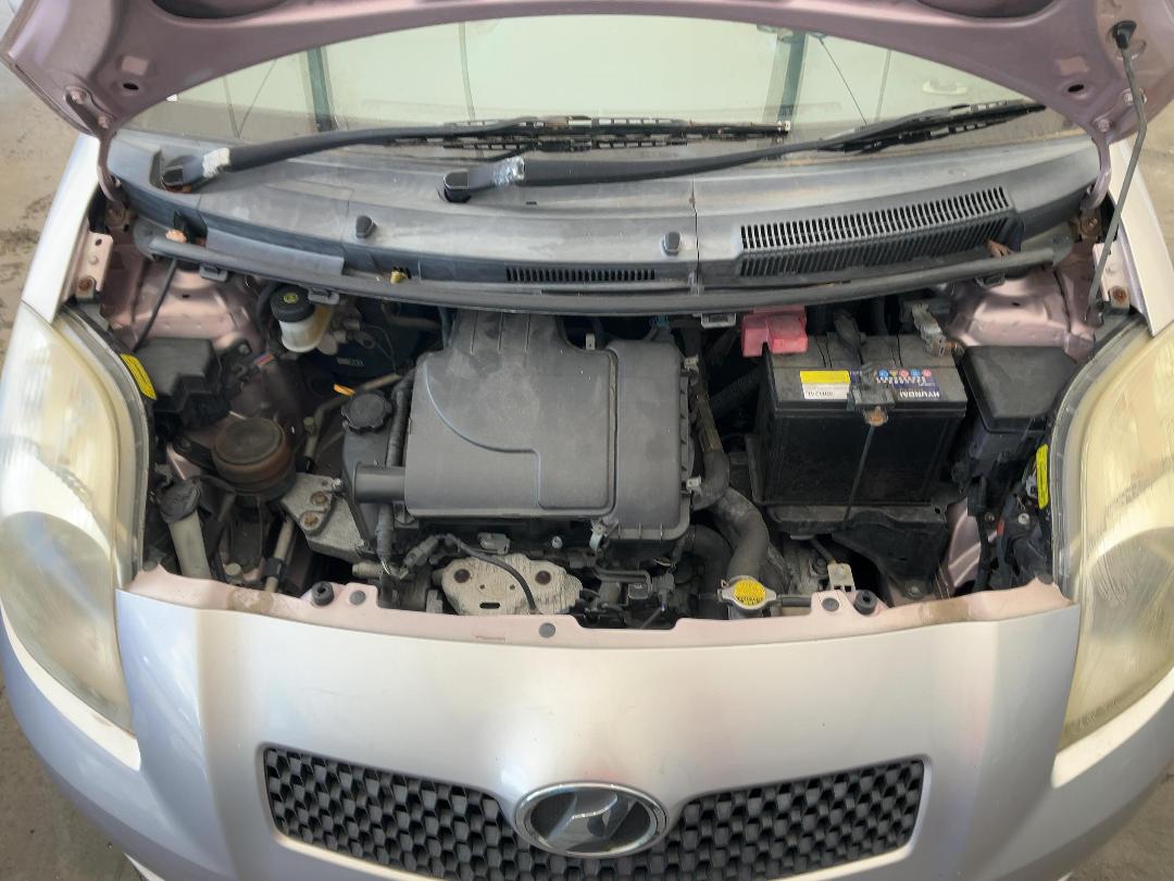 Photo '29' of Toyota Vitz