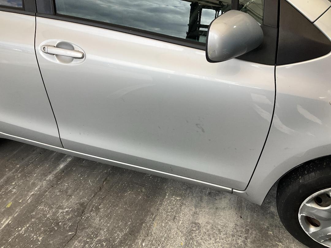 Photo '3' of Toyota Vitz