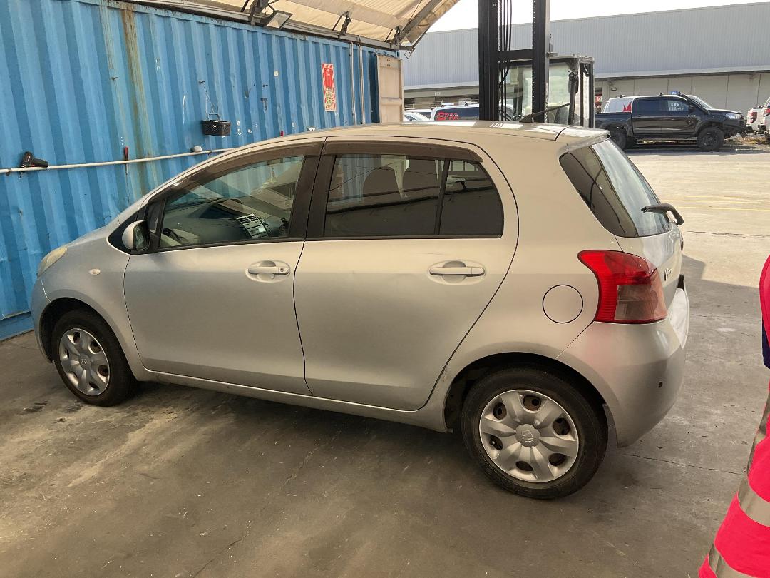 Photo '15' of Toyota Vitz