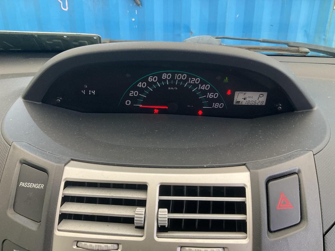 Photo '26' of Toyota Vitz