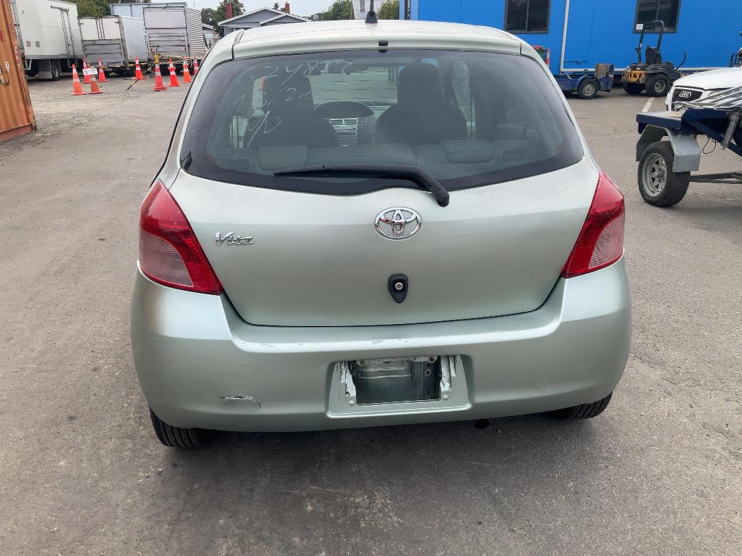 Photo '5' of Toyota Vitz