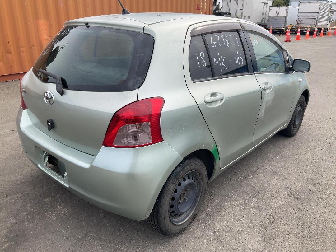 Photo '6' of Toyota Vitz