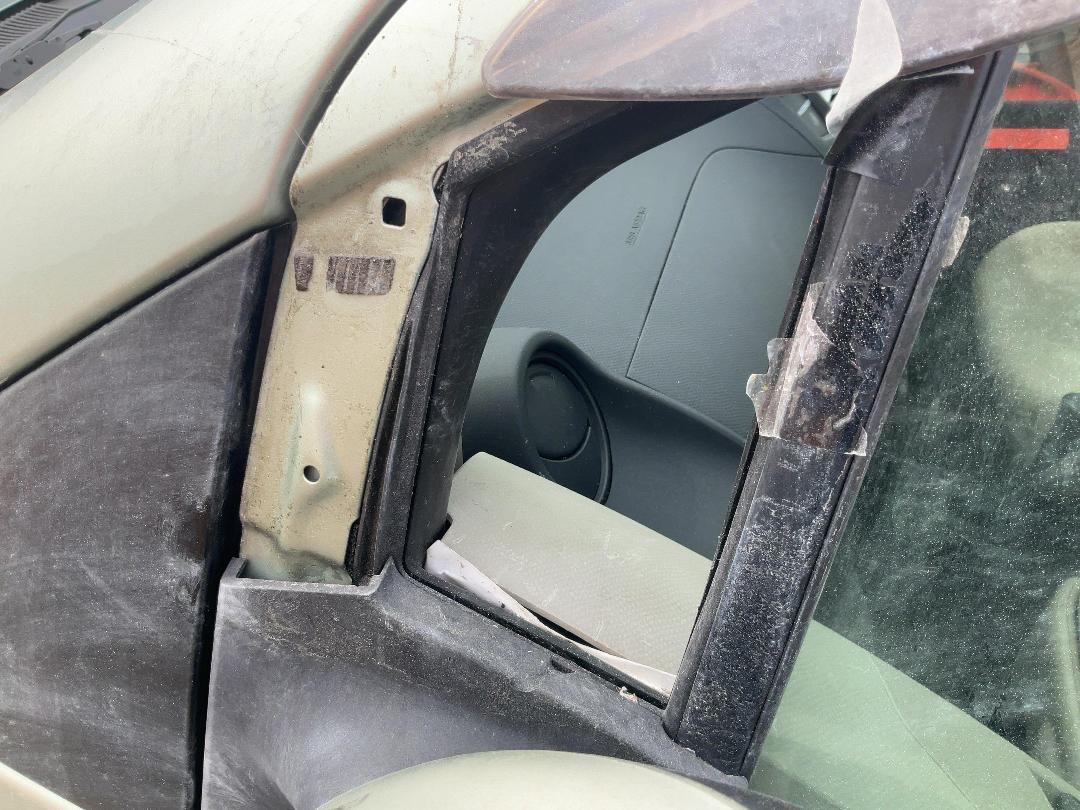 Photo '9' of Toyota Vitz