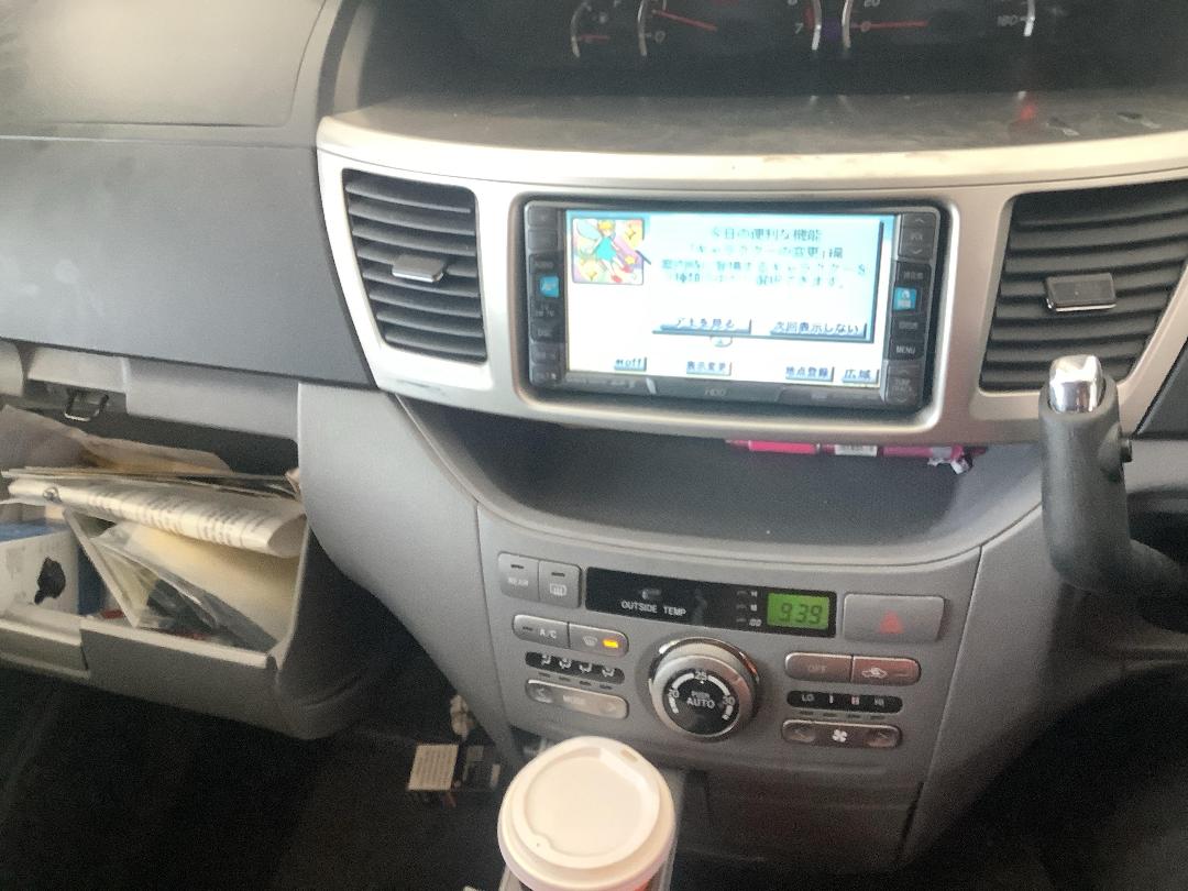 Photo '18' of Toyota Voxy