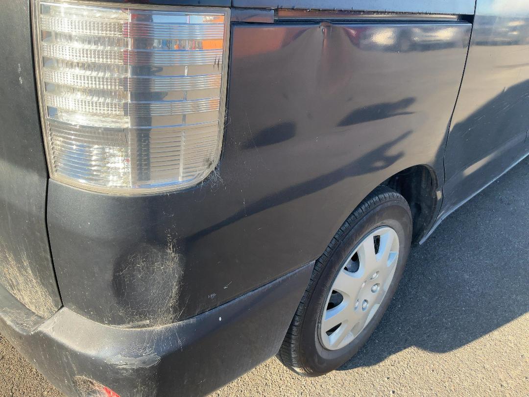 Photo '7' of Toyota Voxy