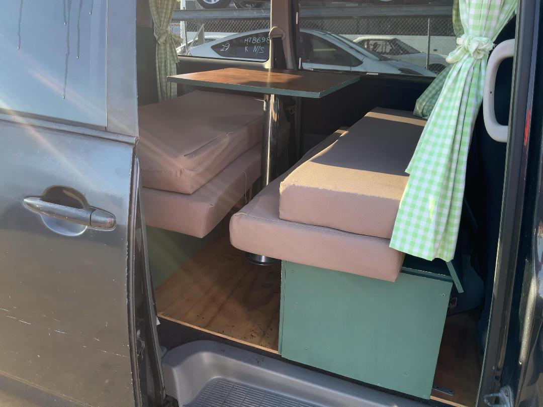 Photo '14' of Toyota Voxy