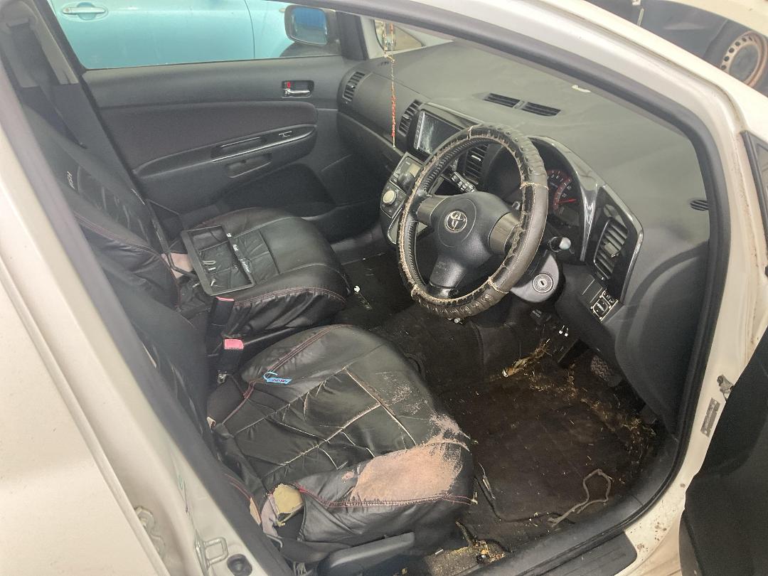 Photo '19' of Toyota Wish