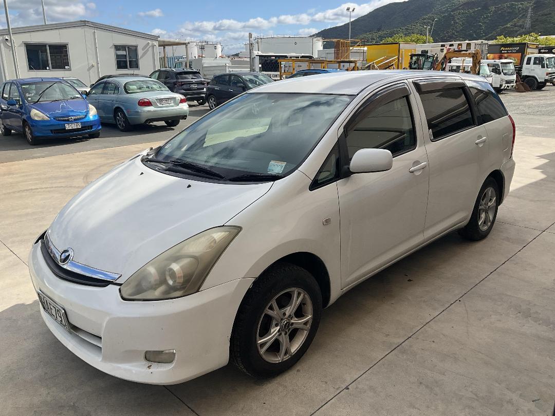 Photo '2' of Toyota Wish