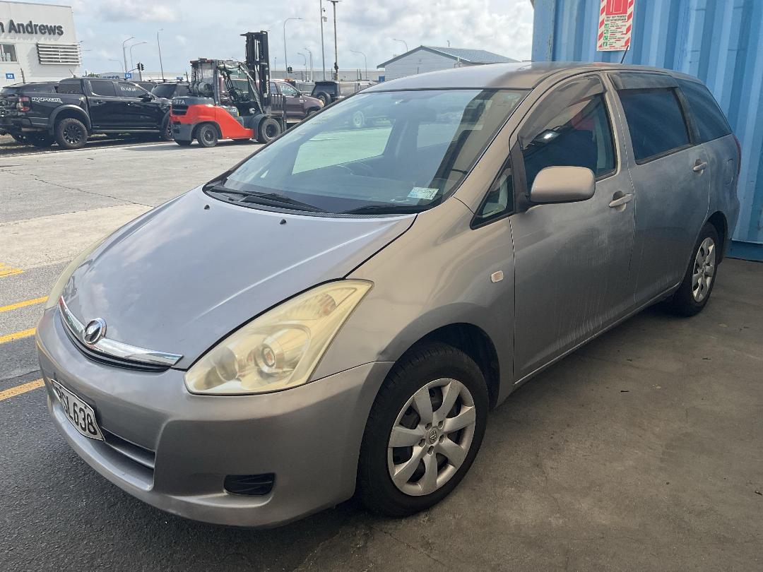 Photo '3' of Toyota Wish Photo '3' of Toyota Wish