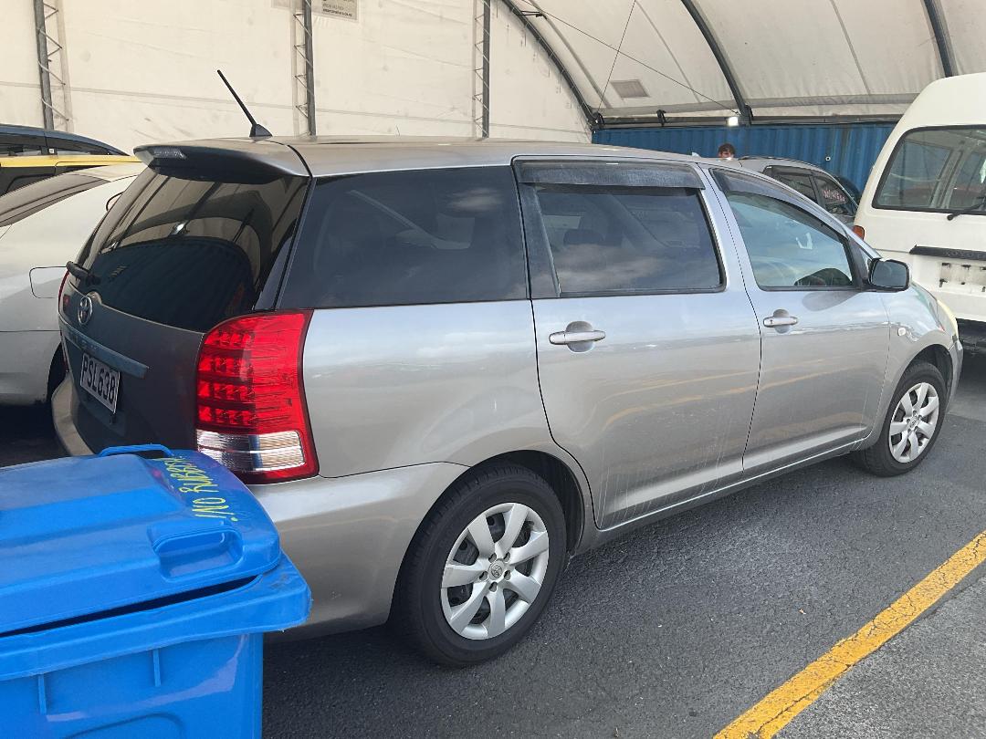 Photo '5' of Toyota Wish Photo '5' of Toyota Wish