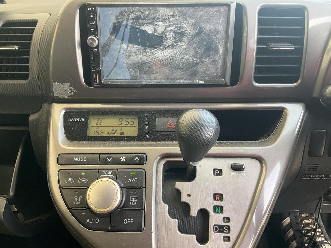 Photo '8' of Toyota Wish Photo '8' of Toyota Wish