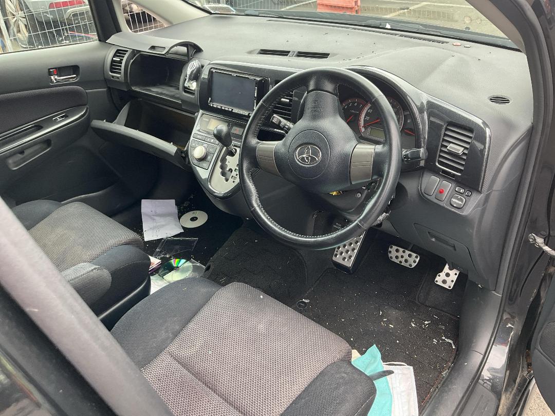 Photo '8' of Toyota Wish Photo '8' of Toyota Wish