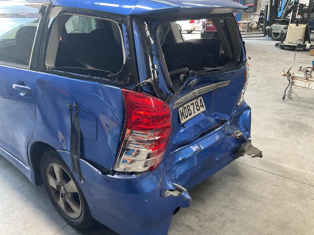 Photo '12' of Toyota Wish