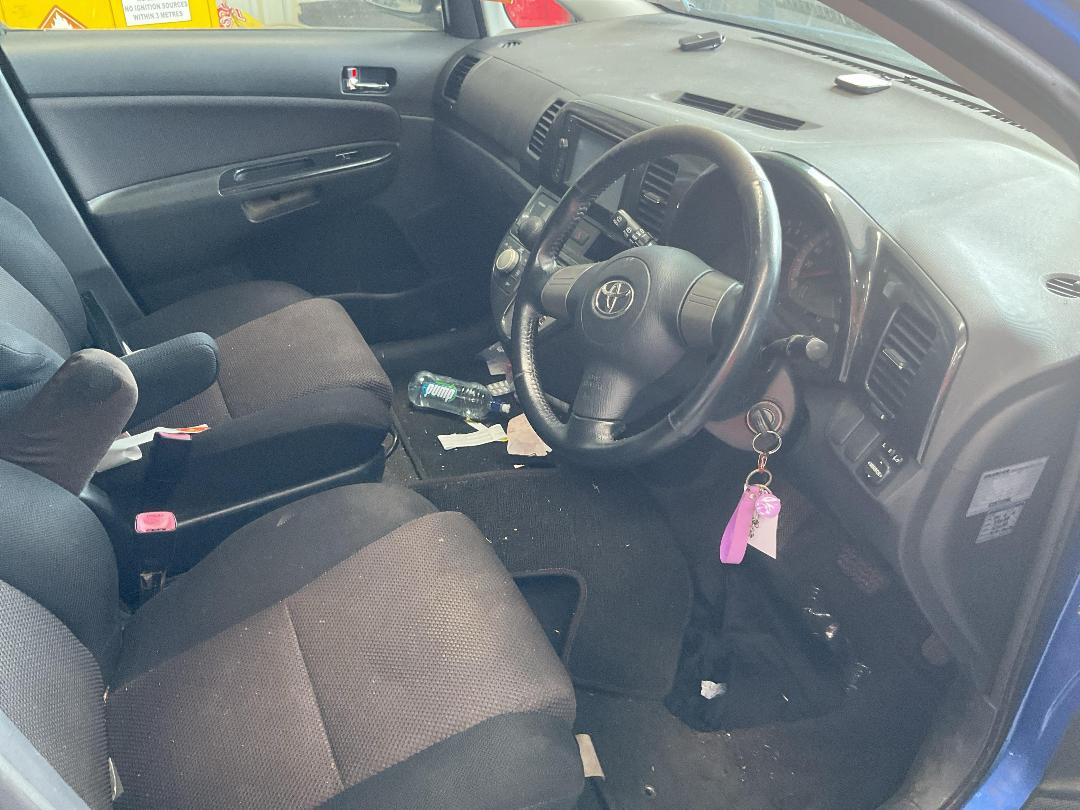 Photo '16' of Toyota Wish