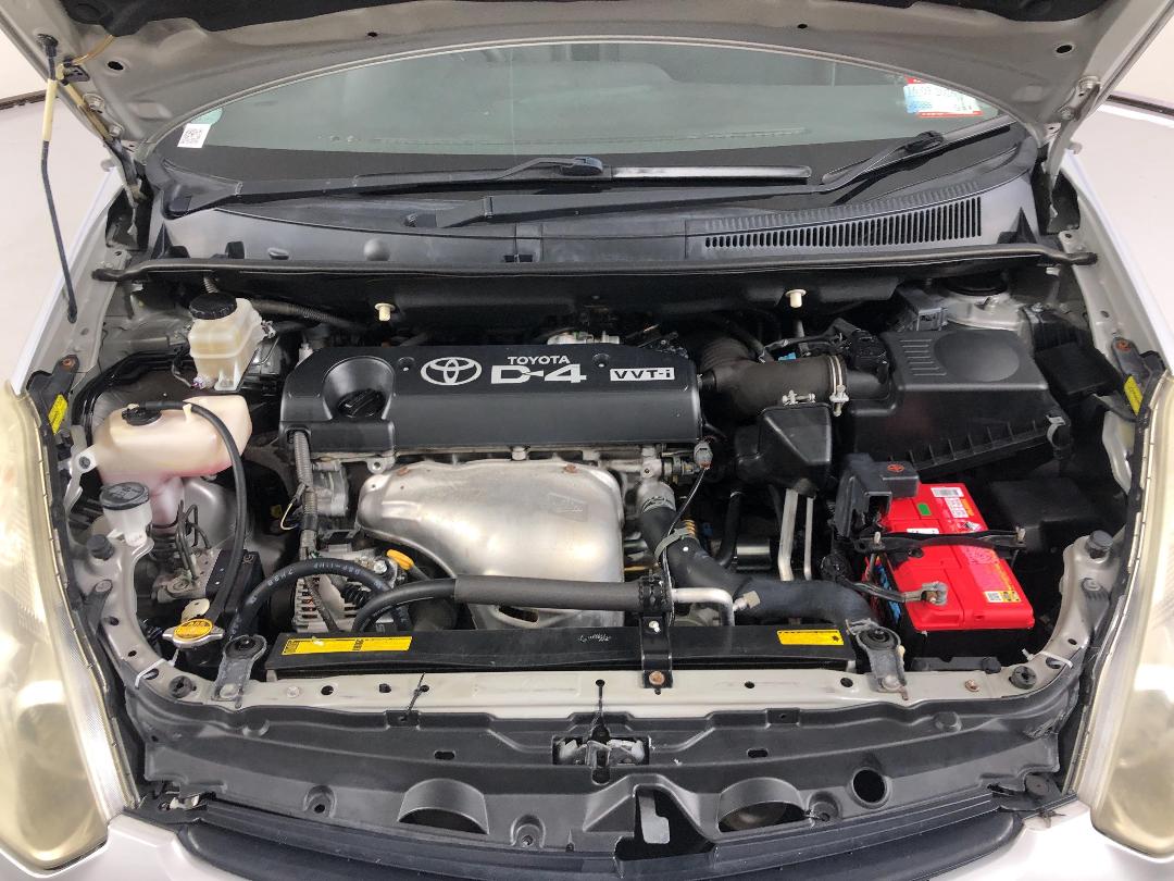 Photo '13' of Toyota Wish