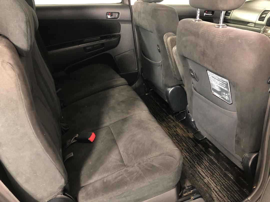 Photo '20' of Toyota Wish