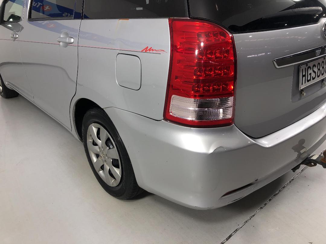 Photo '27' of Toyota Wish