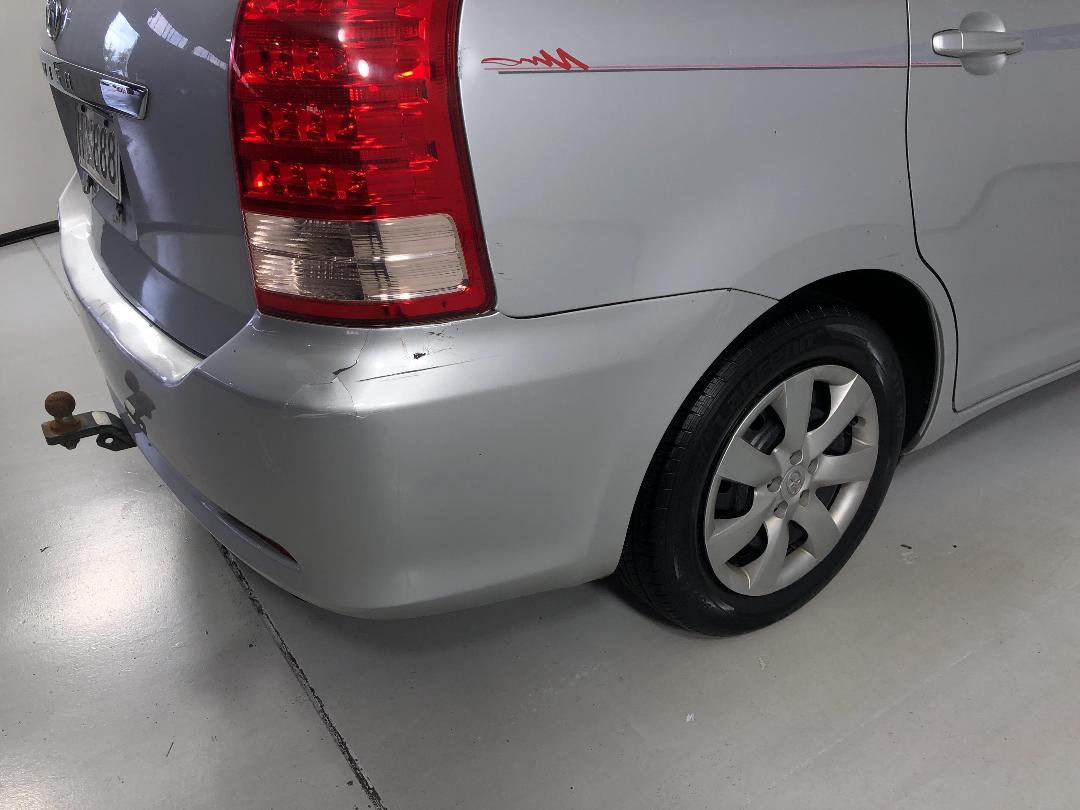 Photo '28' of Toyota Wish