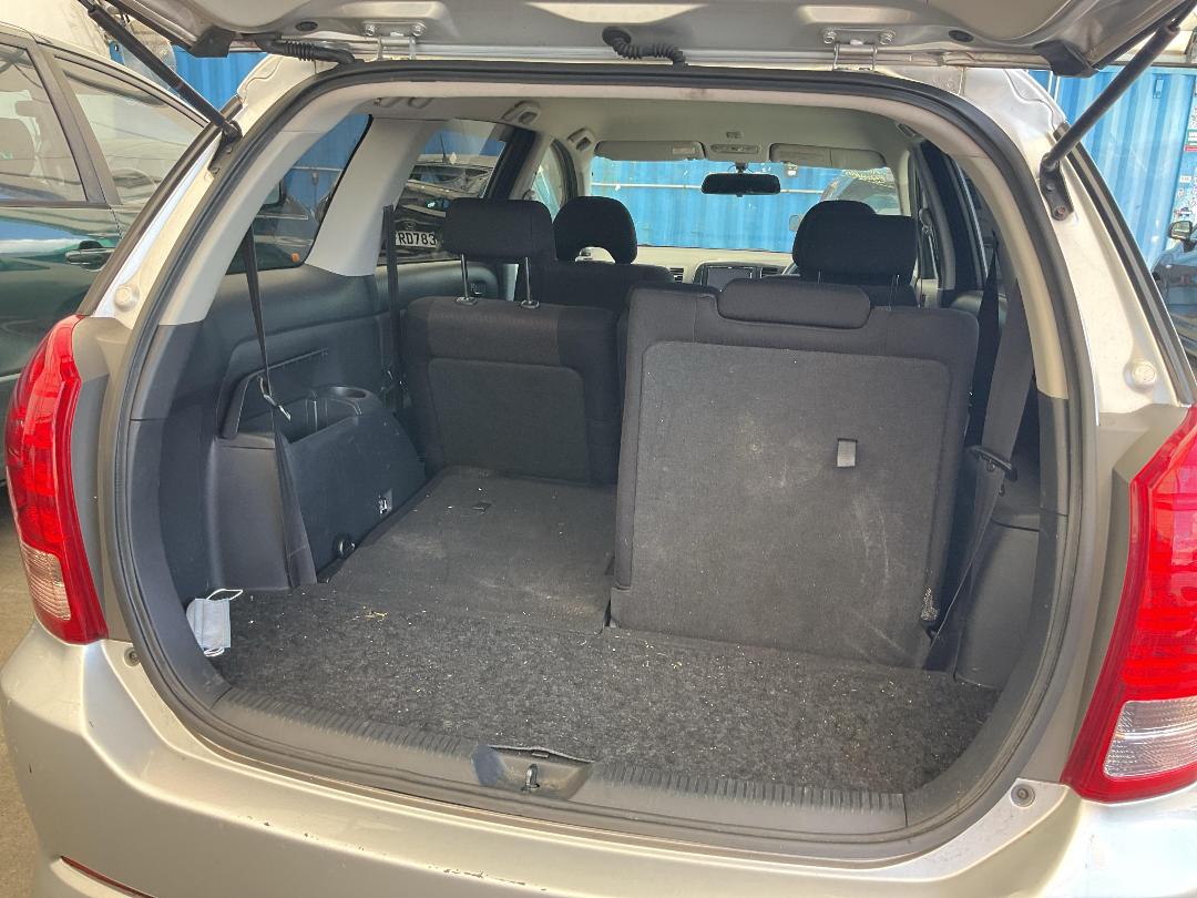 Photo '16' of Toyota Wish Photo '16' of Toyota Wish