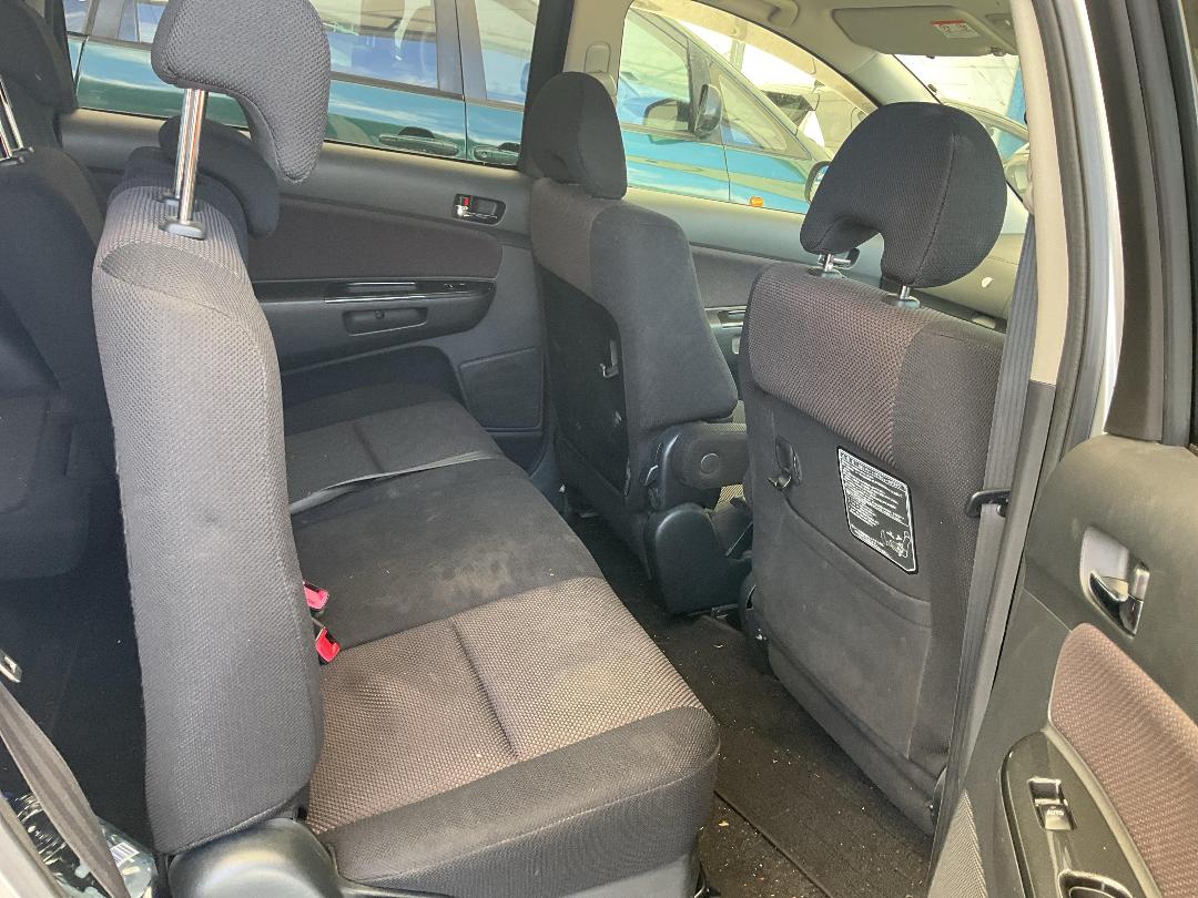 Photo '24' of Toyota Wish Photo '24' of Toyota Wish