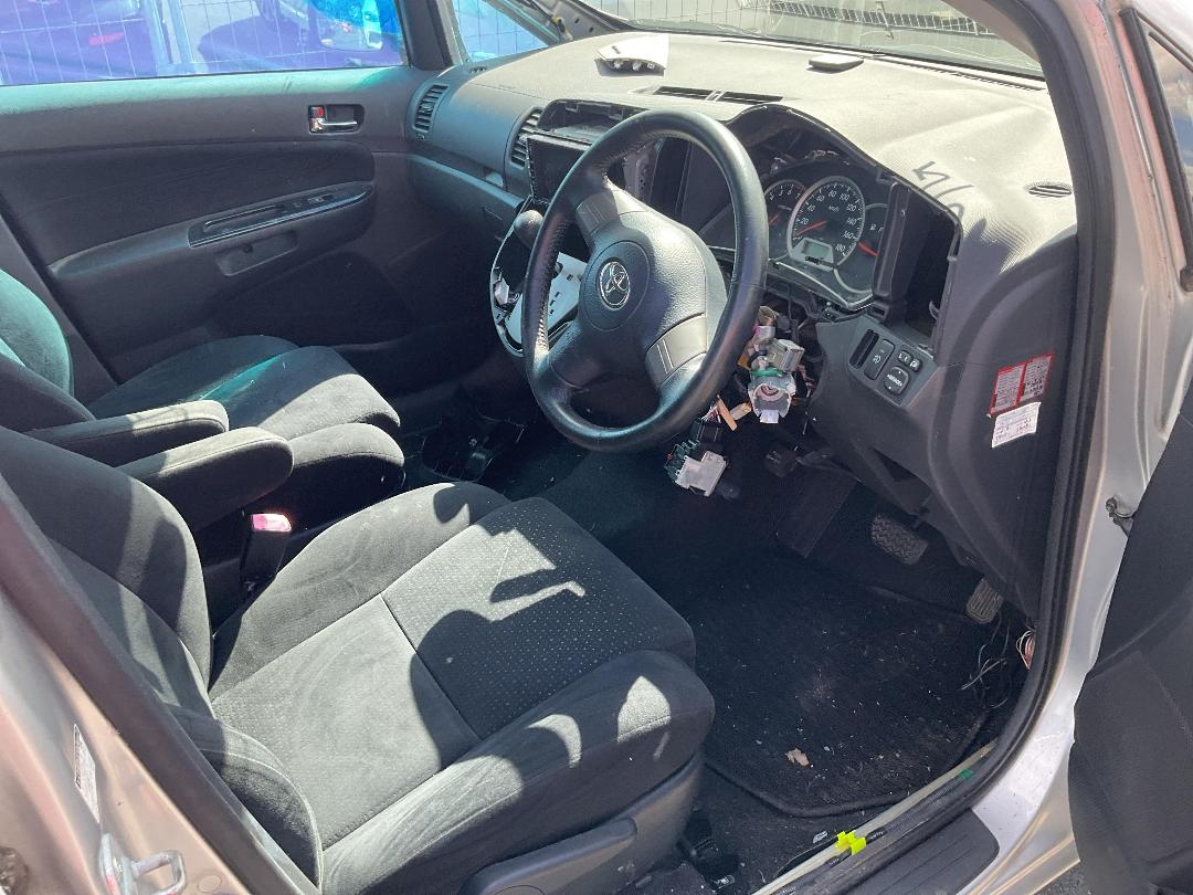 Photo '12' of Toyota Wish