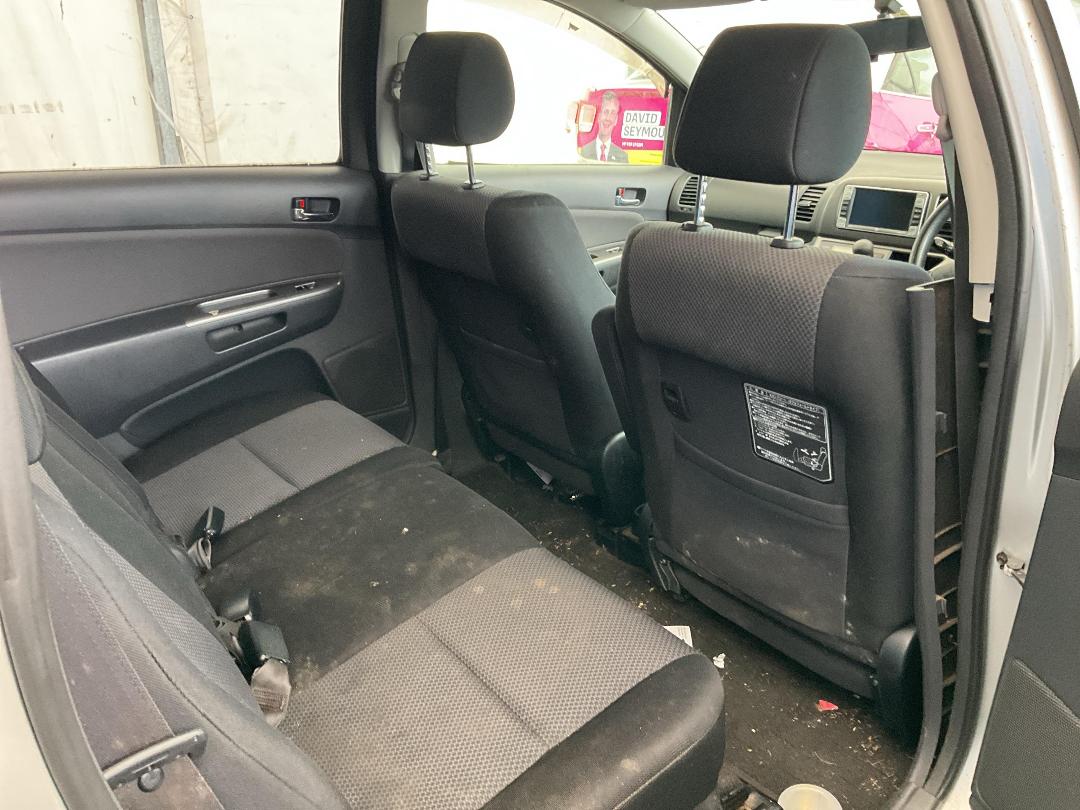 Photo '30' of Toyota Wish Photo '30' of Toyota Wish