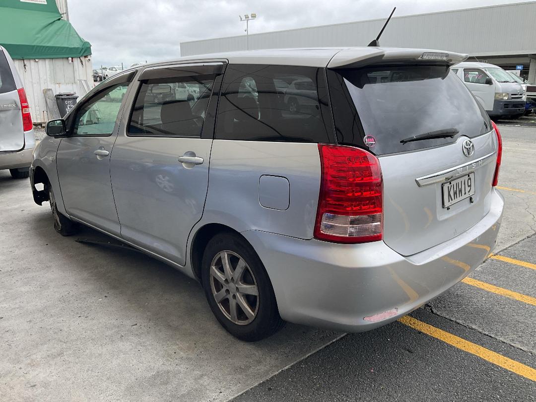 Photo '3' of Toyota Wish Photo '3' of Toyota Wish