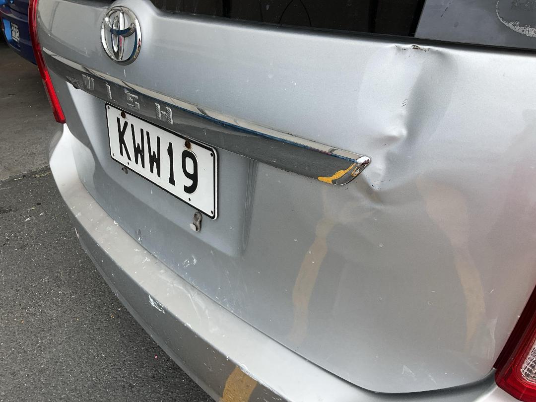 Photo '15' of Toyota Wish Photo '15' of Toyota Wish