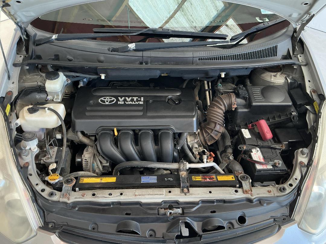 Photo '13' of Toyota Wish