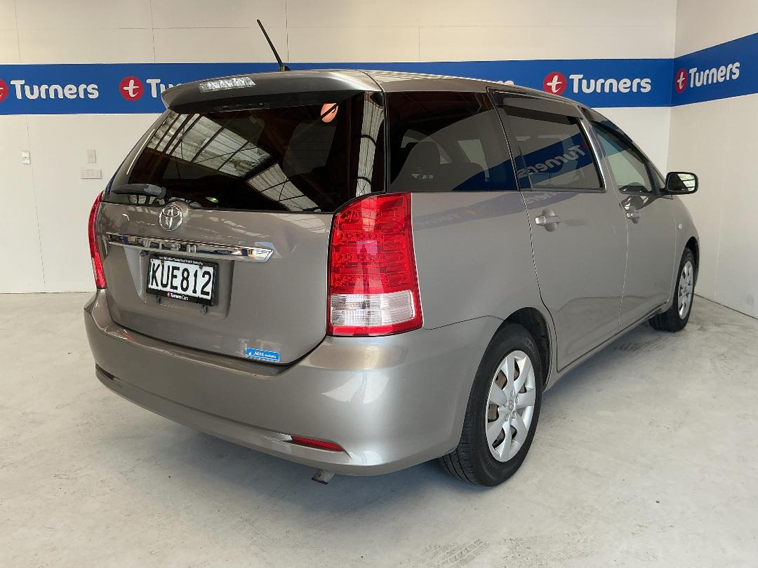 Photo '7' of Toyota Wish