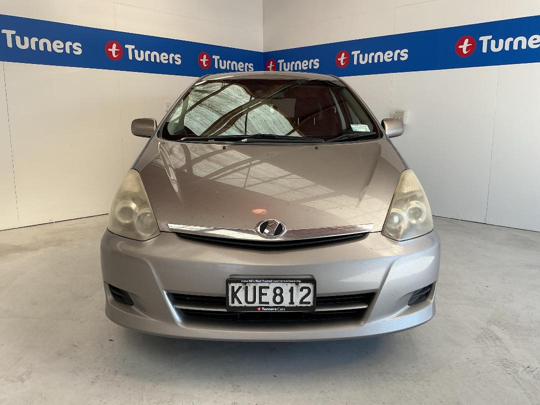 Photo '2' of Toyota Wish