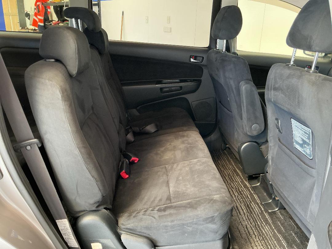 Photo '20' of Toyota Wish