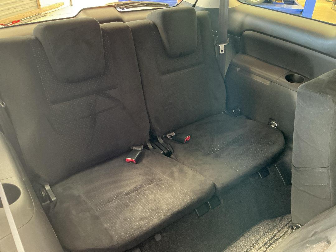 Photo '23' of Toyota Wish