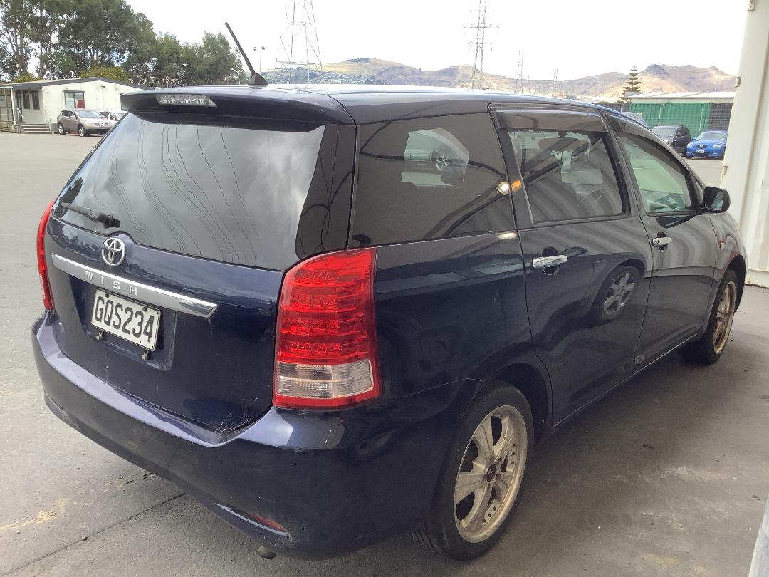 Photo '4' of Toyota Wish Photo '4' of Toyota Wish