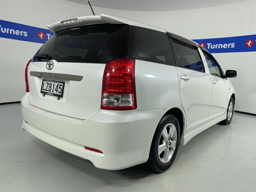 Photo '7' of Toyota Wish