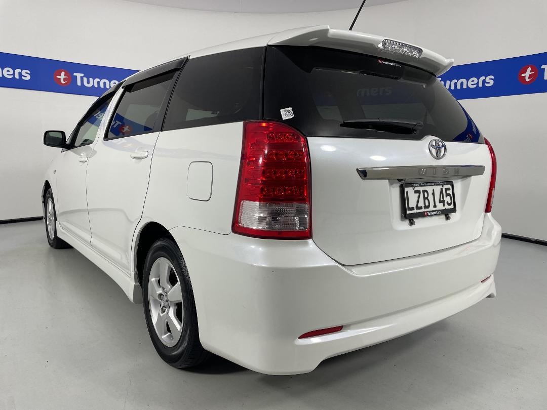 Photo '5' of Toyota Wish