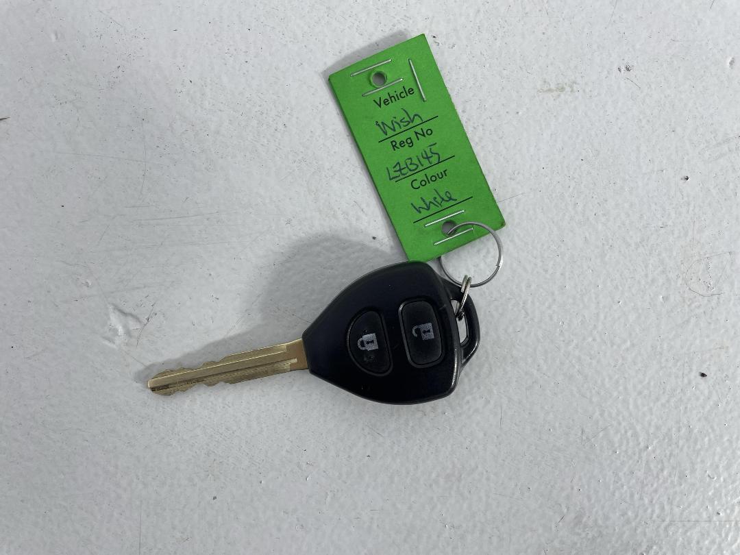 Photo '22' of Toyota Wish