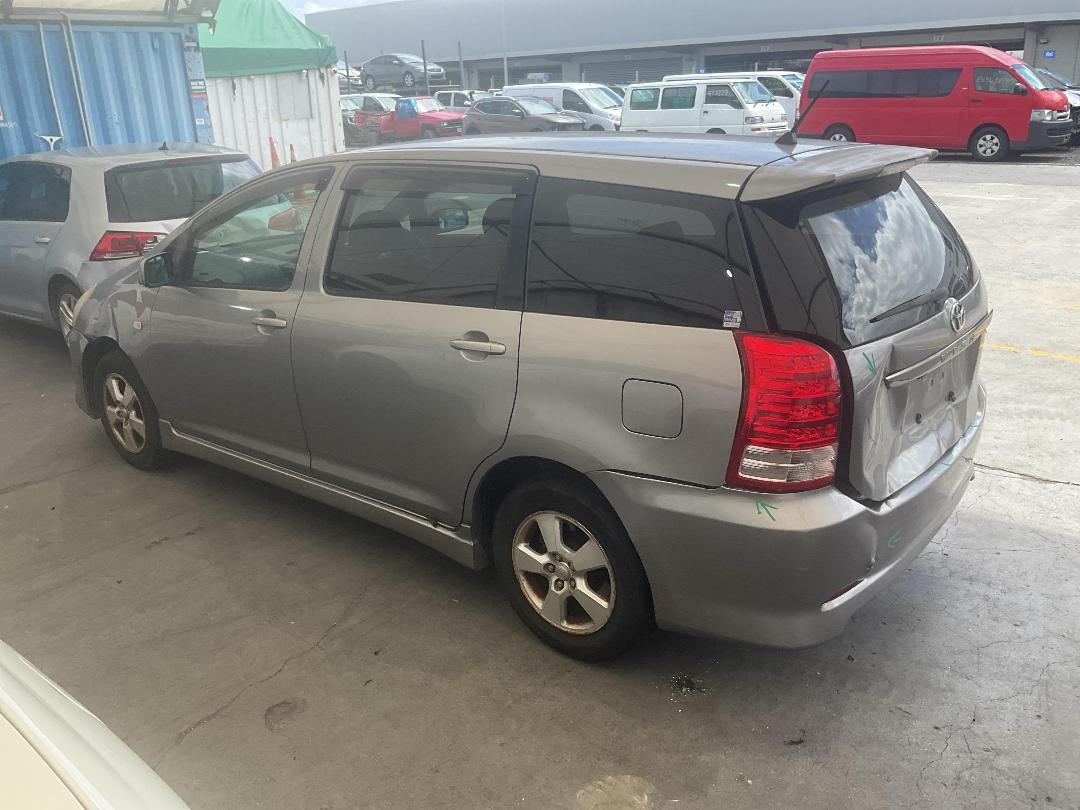 Photo '12' of Toyota Wish Photo '12' of Toyota Wish