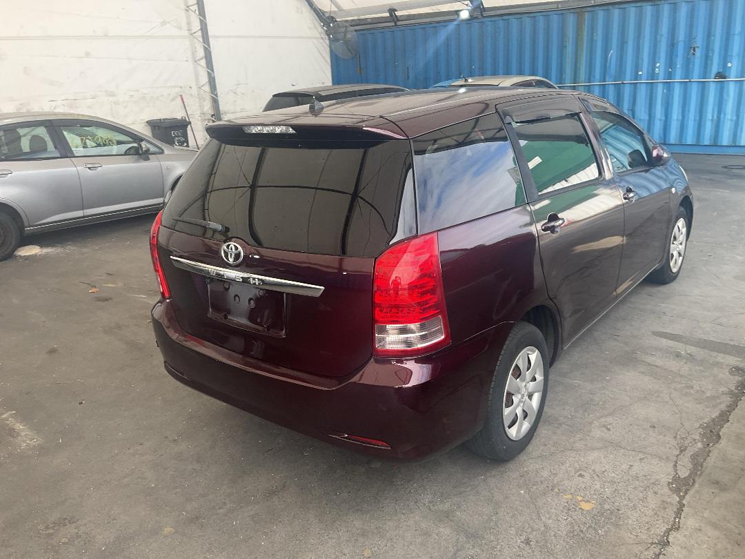 Photo '16' of Toyota Wish Photo '16' of Toyota Wish