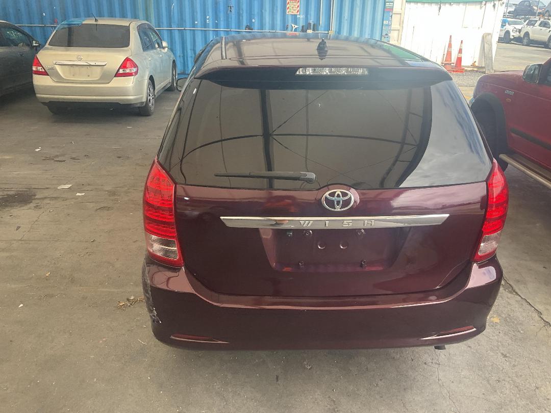 Photo '15' of Toyota Wish Photo '15' of Toyota Wish