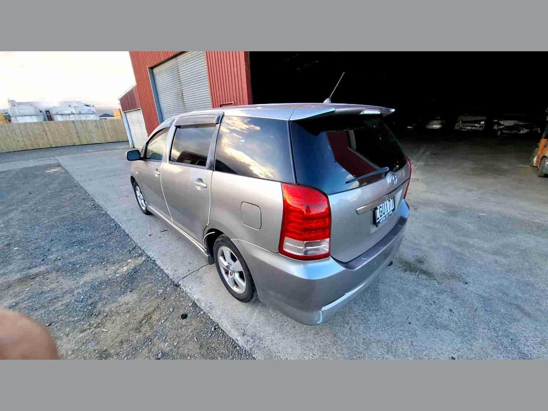 Photo '6' of Toyota Wish