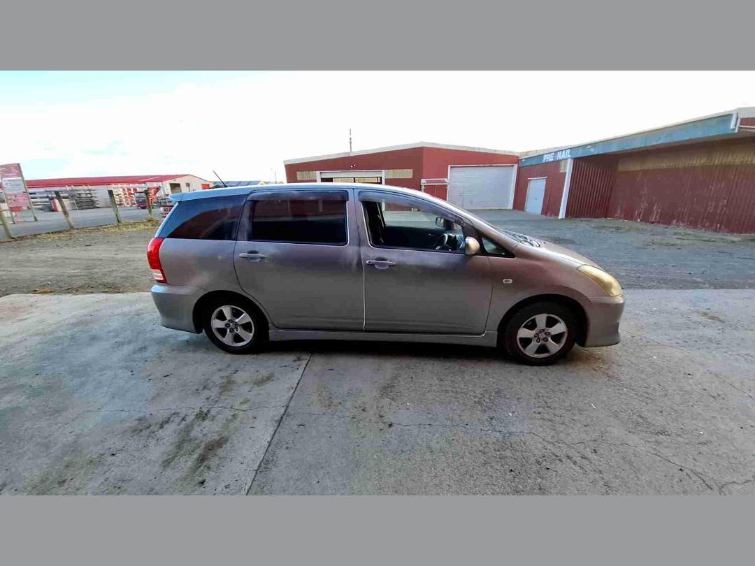 Photo '7' of Toyota Wish