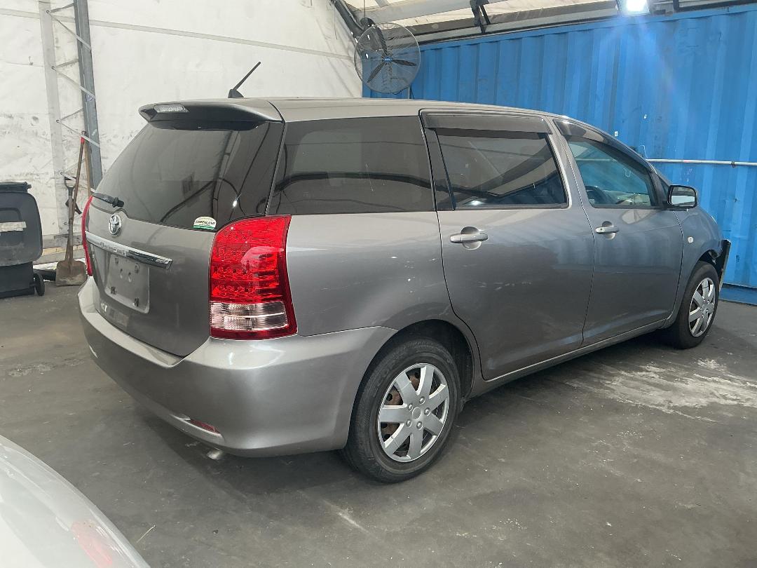 Photo '6' of Toyota Wish