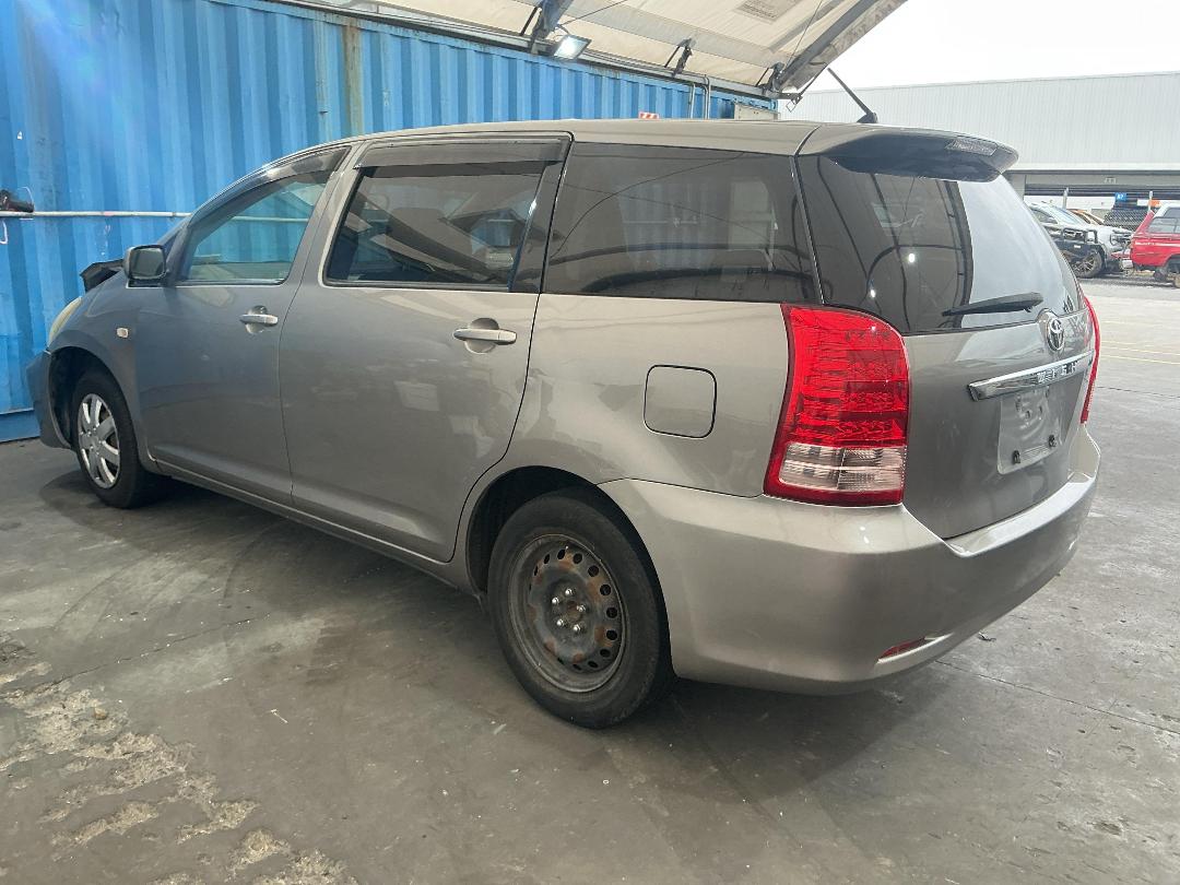 Photo '4' of Toyota Wish