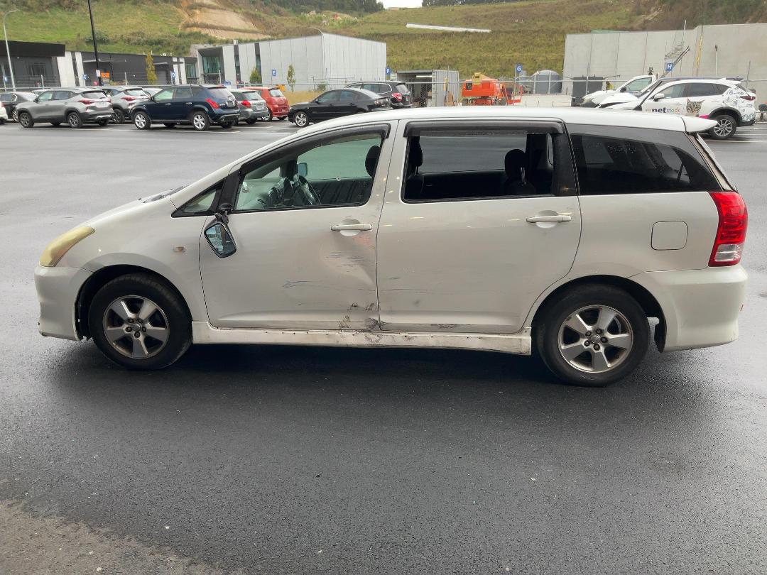 Photo '4' of Toyota Wish